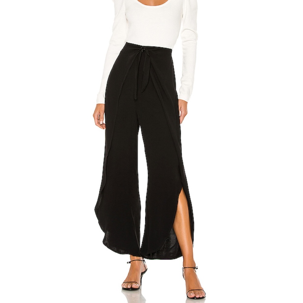 CUPCAKES AND CASHMERE NWT - BLACK PANTS